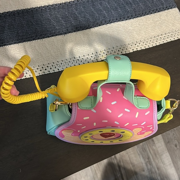 Ice Cream Phone Novelty Crossbody Purse - Picture 3 of 11